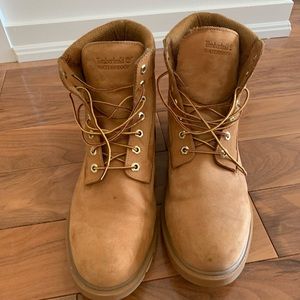 Barely worn timberland boots! Mens size 12